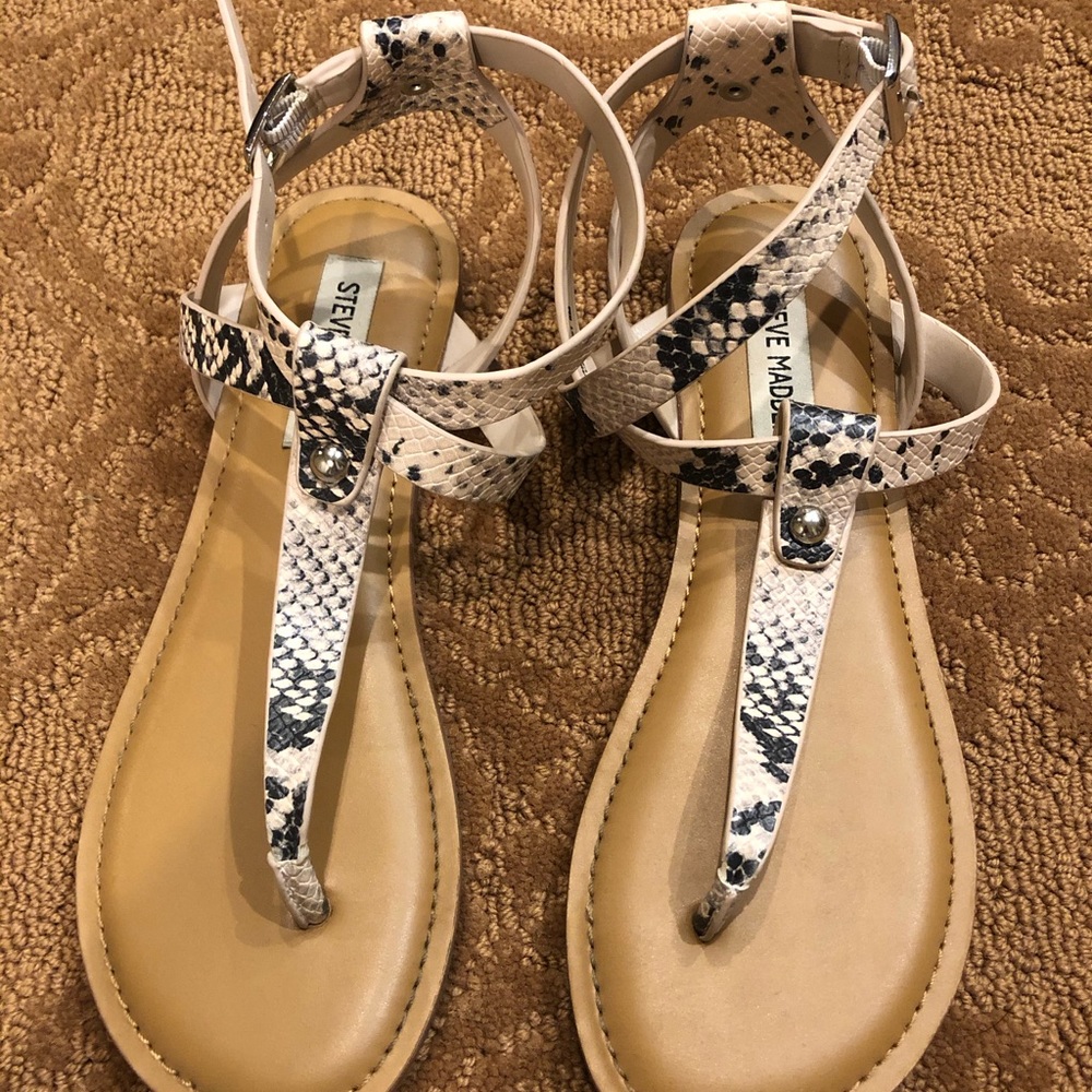 Steve Madden Thong Sandals